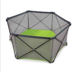Summer Infant Play yard